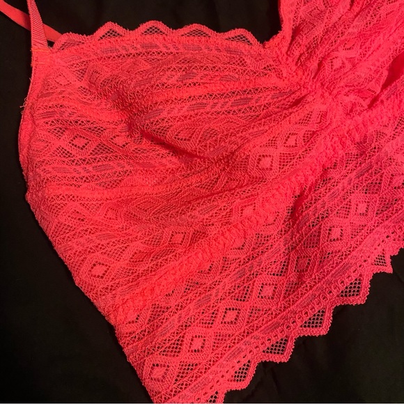 Victoria Secret VS Pink Lace Bralette - nwt - hot pink size small - Picture 2 of 6